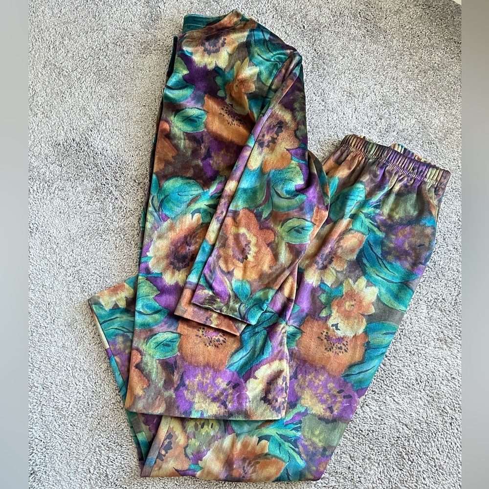 Vintage Velour feel 2 pc pants set top 20w and pants 18w